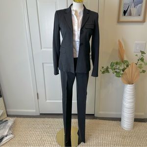Theory wool suit - blazer and pants - size 0 blazer and size 2/4 pants